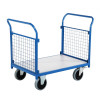 Chariot avec dossiers grillagés